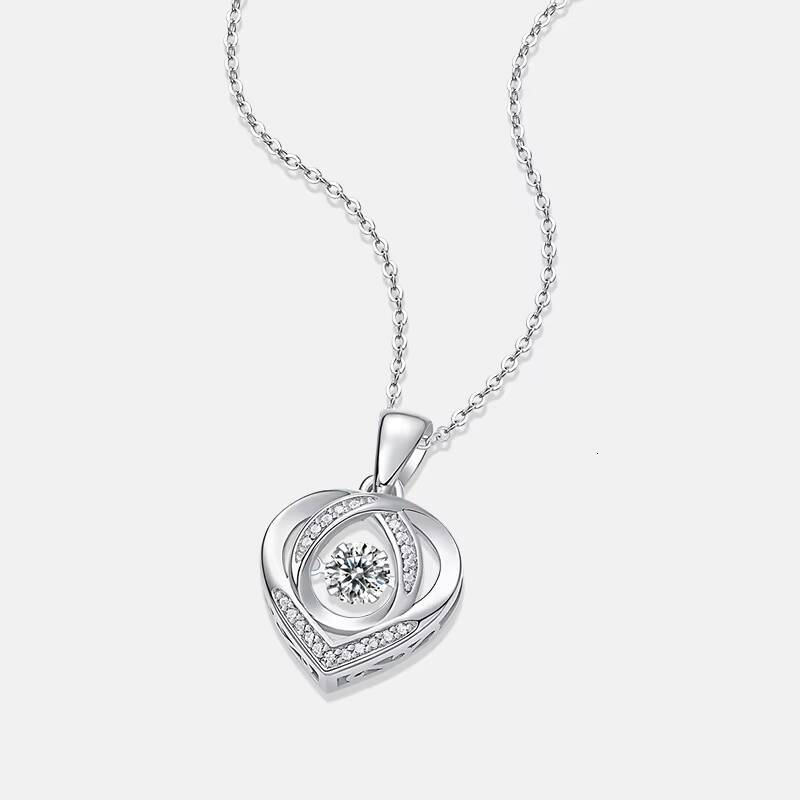 Women Luxury Moissanite Diamond Necklaces Fine Silver Jewelry Factory Luxury Gem Collarbone Chain Heart Pendant Silver Necklace