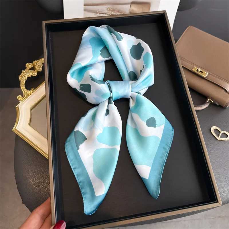 2026 New Fashion Print Silk Square Scarf Women Suitable All Seasons Decoration Neck Ties Kerchief Wraps Female Hijab Neckerchief Z260330