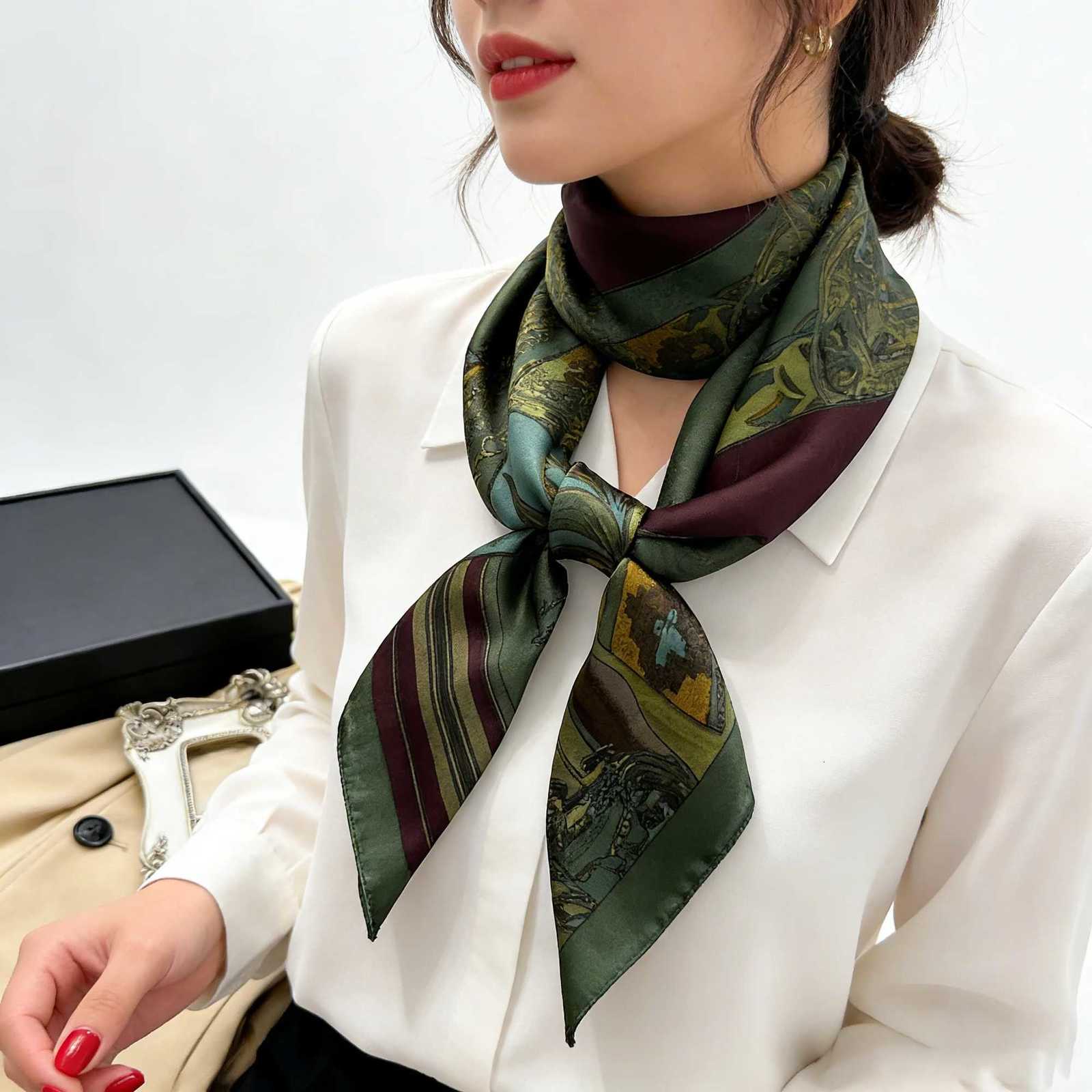 Spring/Summer Retro Horse Print Neckerchief 7070cm Green Square Scarf Womens Breathable Imitation Silk Bandannas Z260330