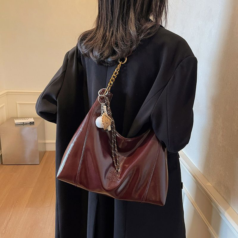 High-End Wedding Red for Women 2025 New Light Luxury Niche Large Capacity Commuter Tote Bag