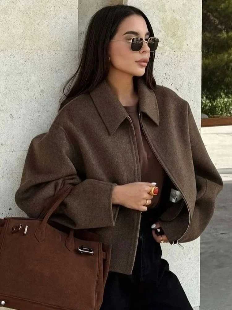 Fashion Brown Zipper Woolen Jacket For Women Elegant Lapel Long Sleeve Short Coats Female Vintage Autumn Lady Street OuterwearT260328