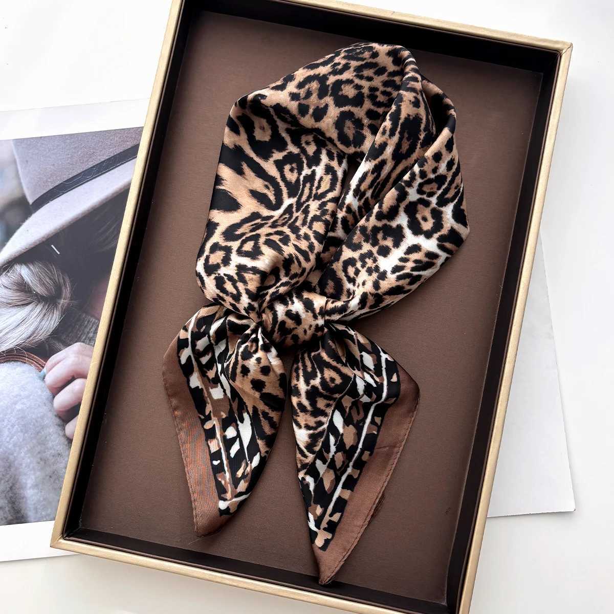 Imitation Silk Square Scarf For Wen leopard Printed Banda Hairband Luxury Hijab Neckerchief Elegant Shawl Wraps X260328