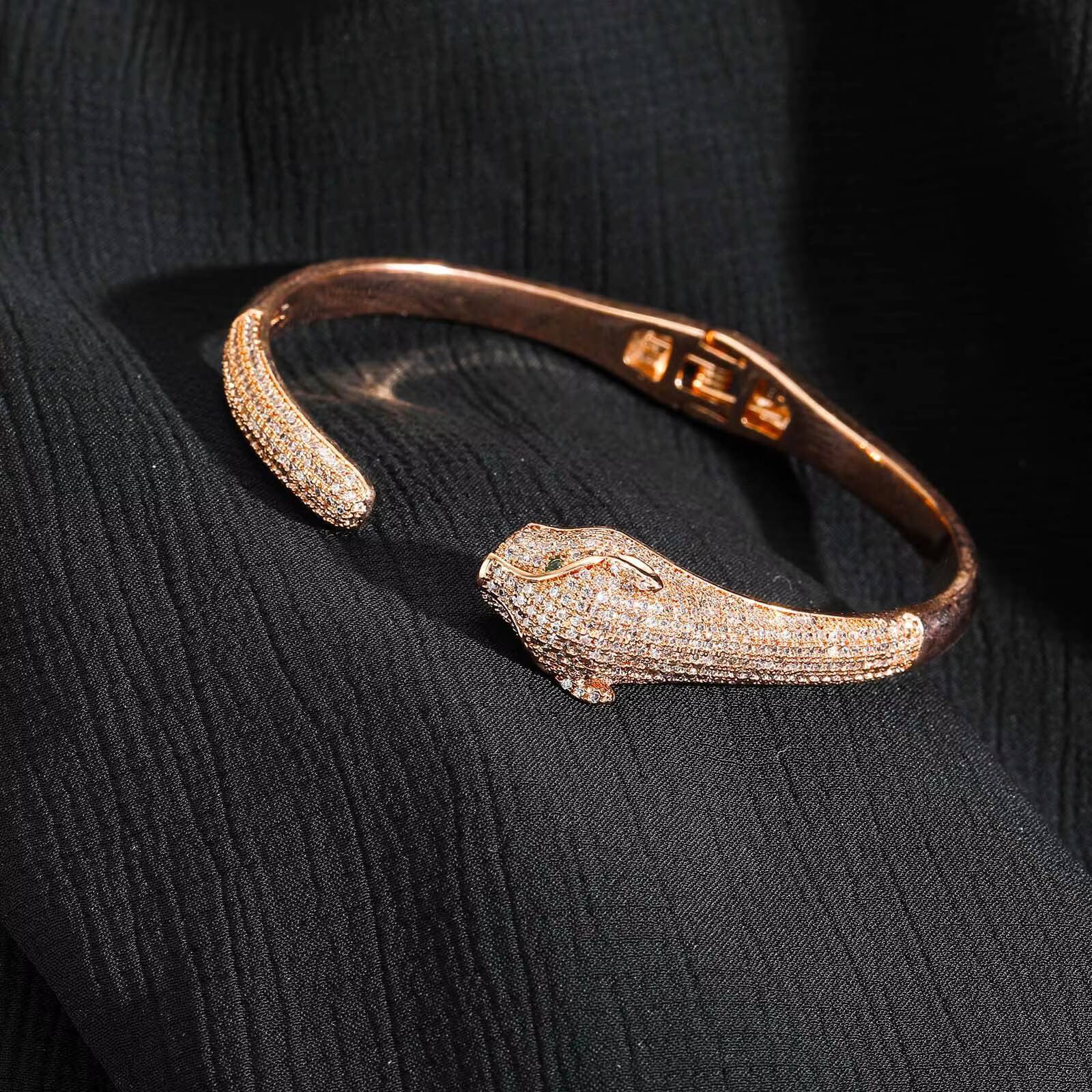 High-quality Wholesale Brass Gold-plated 5A Moissanite Leopard Bracelet Iced Animal Cuff Bracelet Hip Hop Jewelry