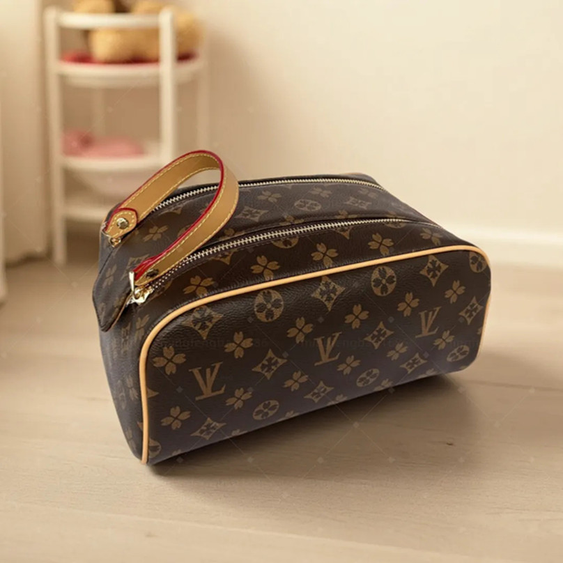 10A KING SIZE TOILETRY BAG Men Extra Large Wash Bags Cosmetic Toilet Pouch Women Beauty Makeup Case Pochette Accessoires Double Zippy Purse Kits L6689