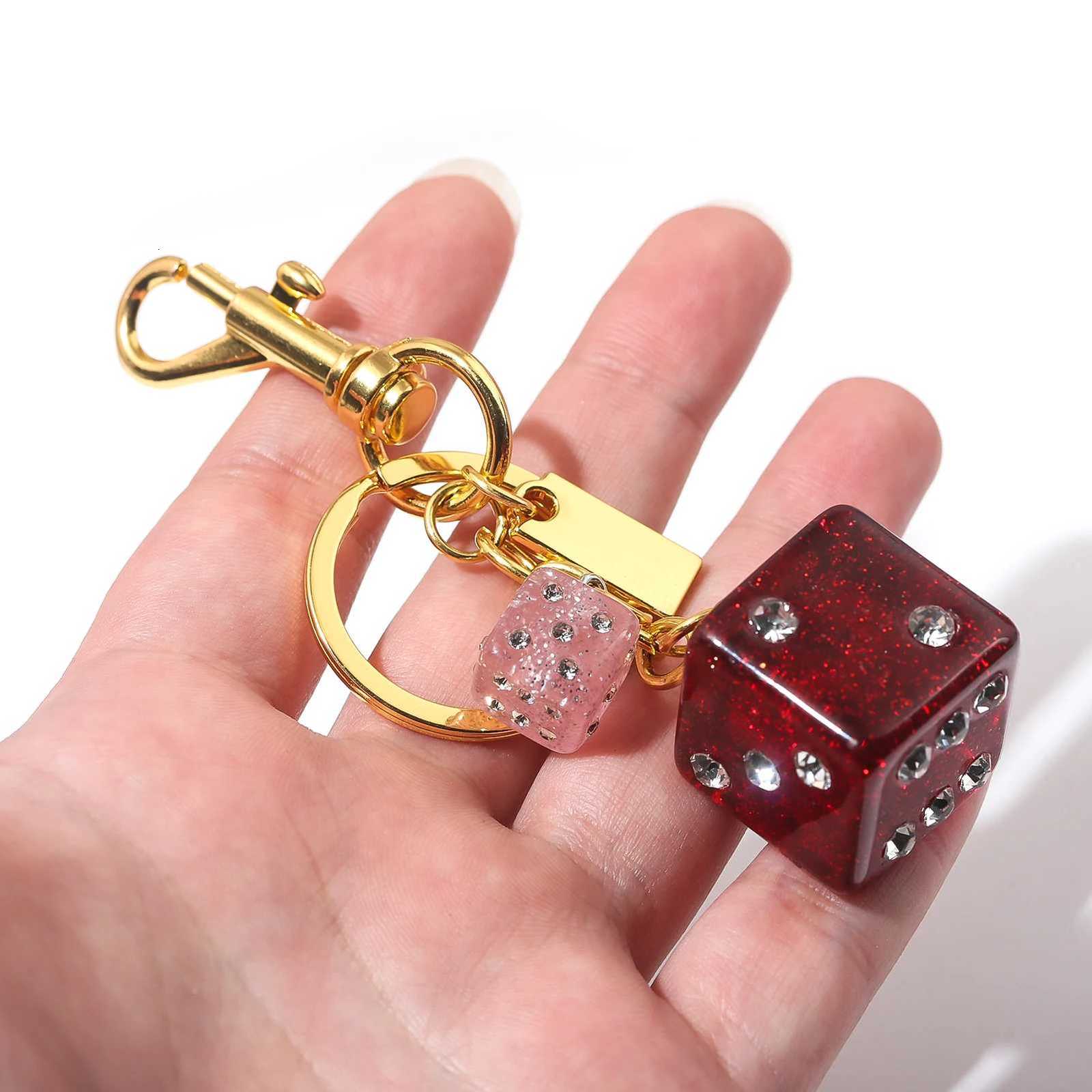 Fashion Pink Size Dice Crystal Drip Alphabet Keychain Student Ladies Jewelry Bag Gift Pendant Keyring Accessories Z260330