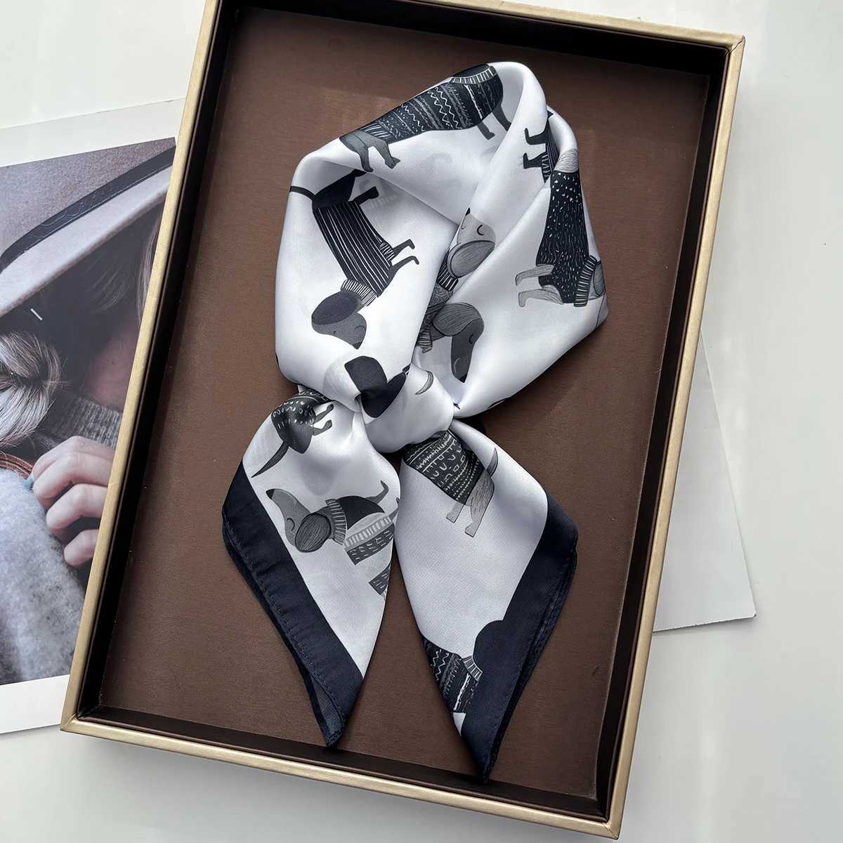 Cotton Dog Printed Square Scarf For Wen Stylish Imitation Silk Scarves Banda Luxury Hijab Neckerchief Elegant Shawl Wraps X260328