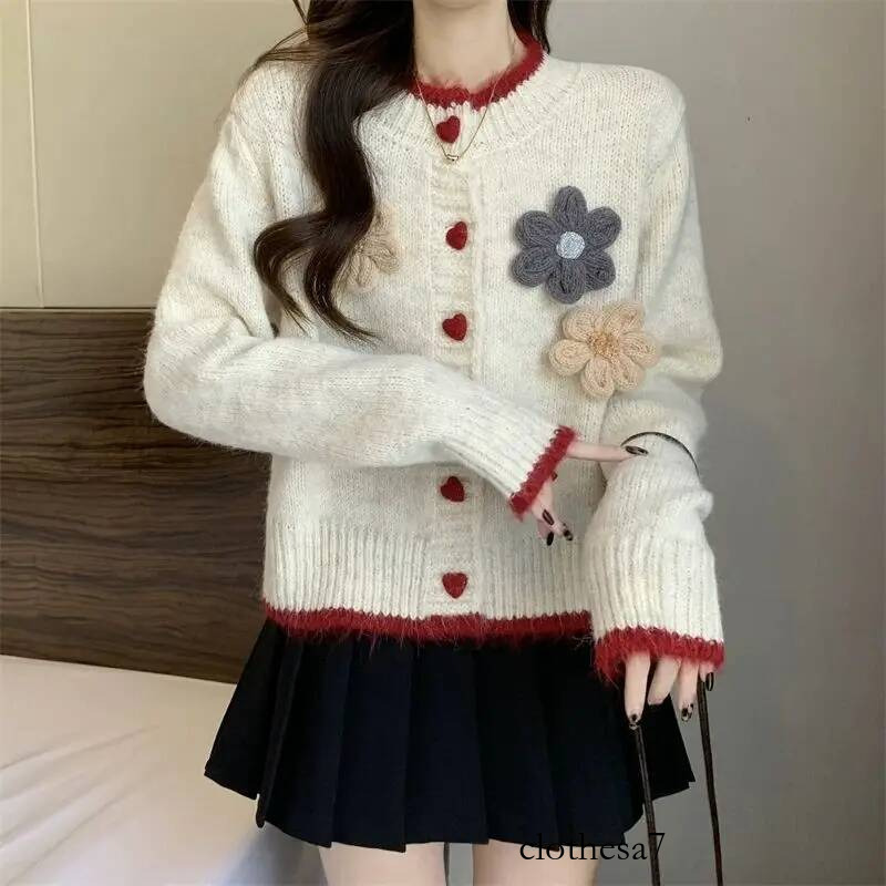 French Temperament Flower Round Neck Sweater Jacket for Women in Autumn and Winter New Elegant Versatile Short Knitted Cardigan