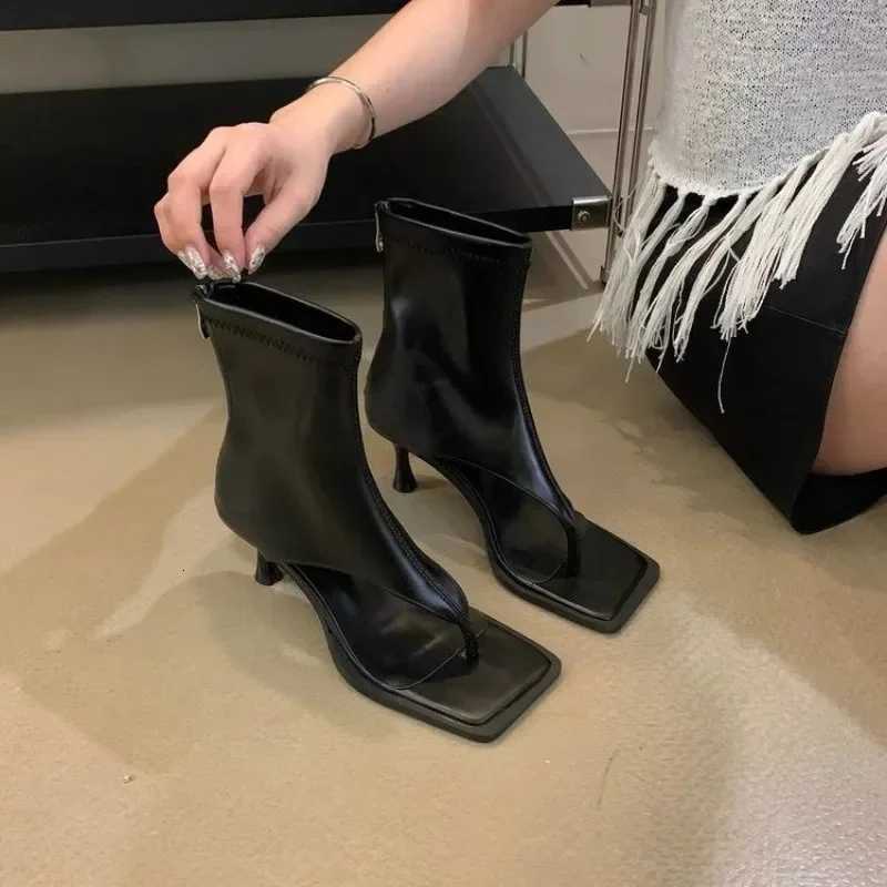 Trendy and Elegant Autumn New Retro Womens Thong Sandals Mid-heel Solid Color Female Elegant High-heeled Womens Shoes Z260330