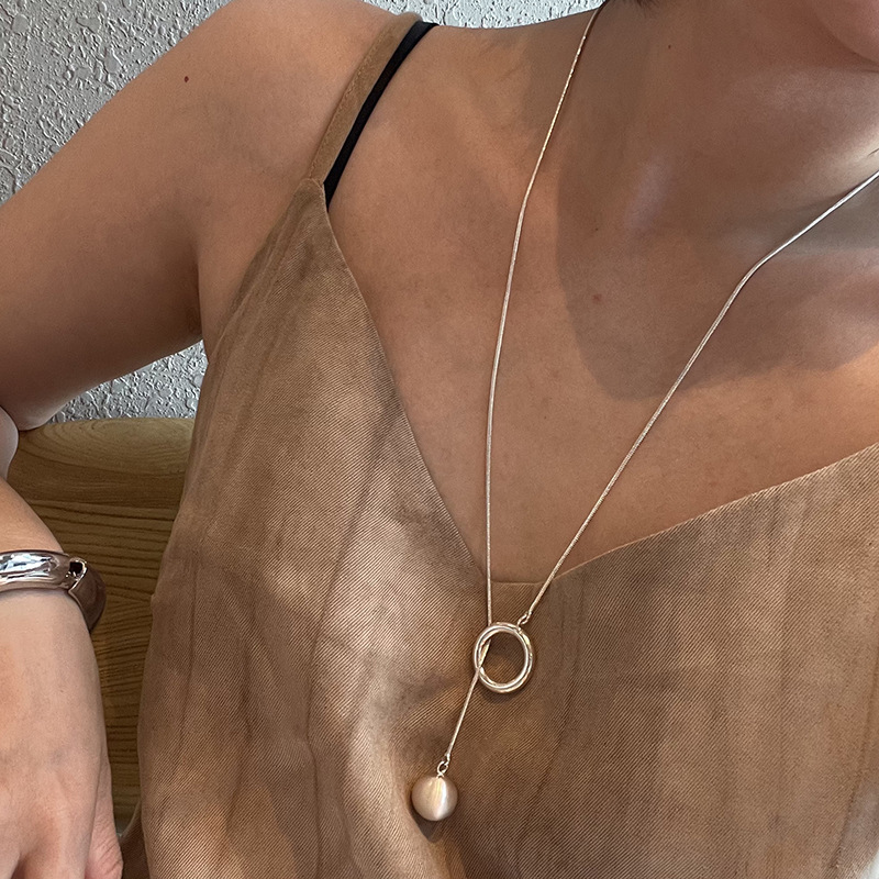 Designer luxury Silver Copper Long Necklace Tassel High-end Niche Design Versatile Sweater Chain