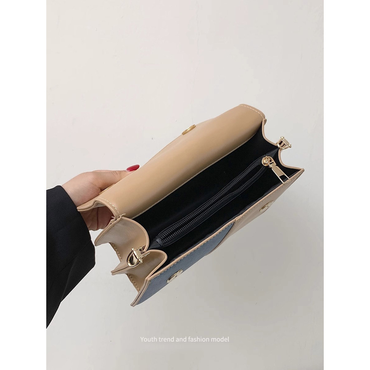High-End for Women 2025 New Fashion Versatile Shoulder Crossbody Casual Color-Block Stitching Handheld Small Square Bag