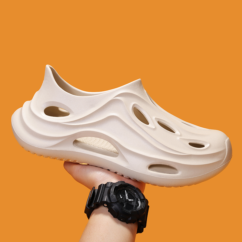 Chaoshiji Men's Fashion Platform Summer 2026 Thick Sole Soft Eva Clogs Garden Shoes For Women Hollow Out Non Slip Beach Sandals Ddmymonkey