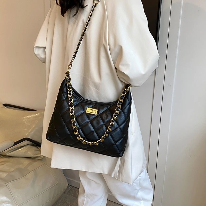 New stylish quilted shoulder crossbody bag, versatile casual hand-held underarm bag, niche designer luxury handbag, high-end large-capacity commuter s