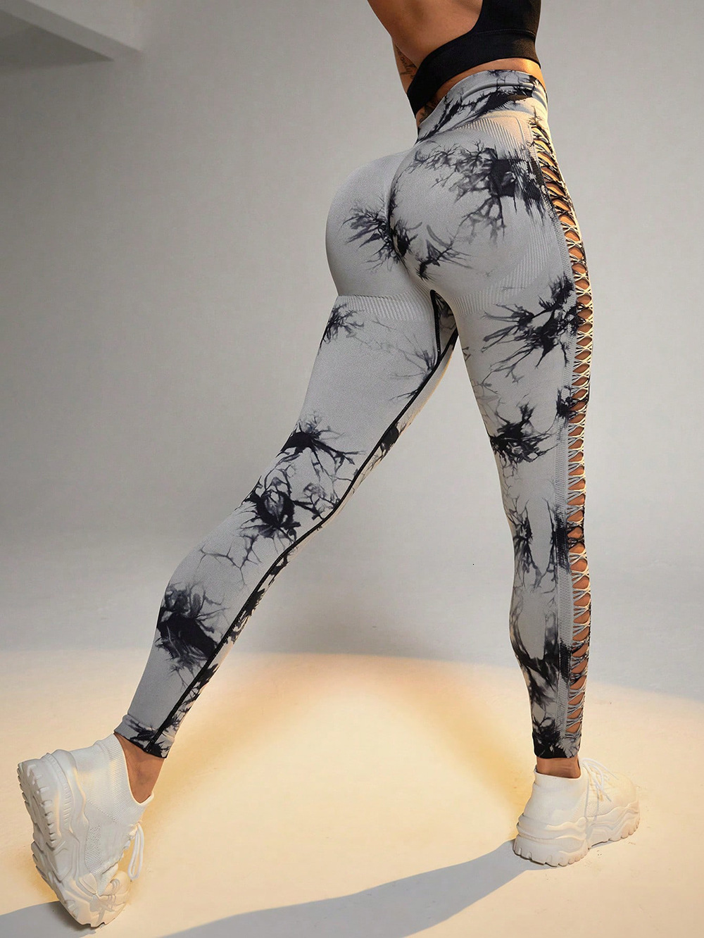 Hollow-out yoga pants, high-waisted peach butt-lifting sports fitness pants, breathable tie-dye seamless yoga wear for women
