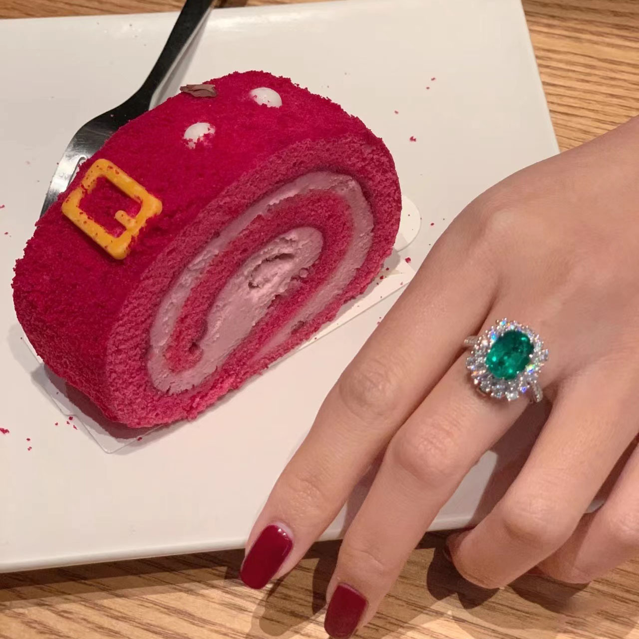 Jewlery Designer For Women Elegant Green Emerald Ring Women, Open Design, French Vintage Style, Versatile And Stylish, Index Finger Ring
