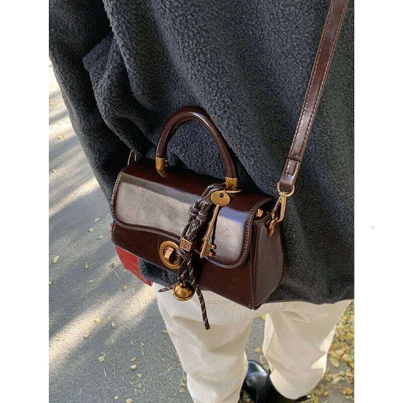 Retro Sle Women S Crossbody Faionable Versatile Small Square Multi Functional Single Oulder Slant Bag For Commu QIBALIANGPIN