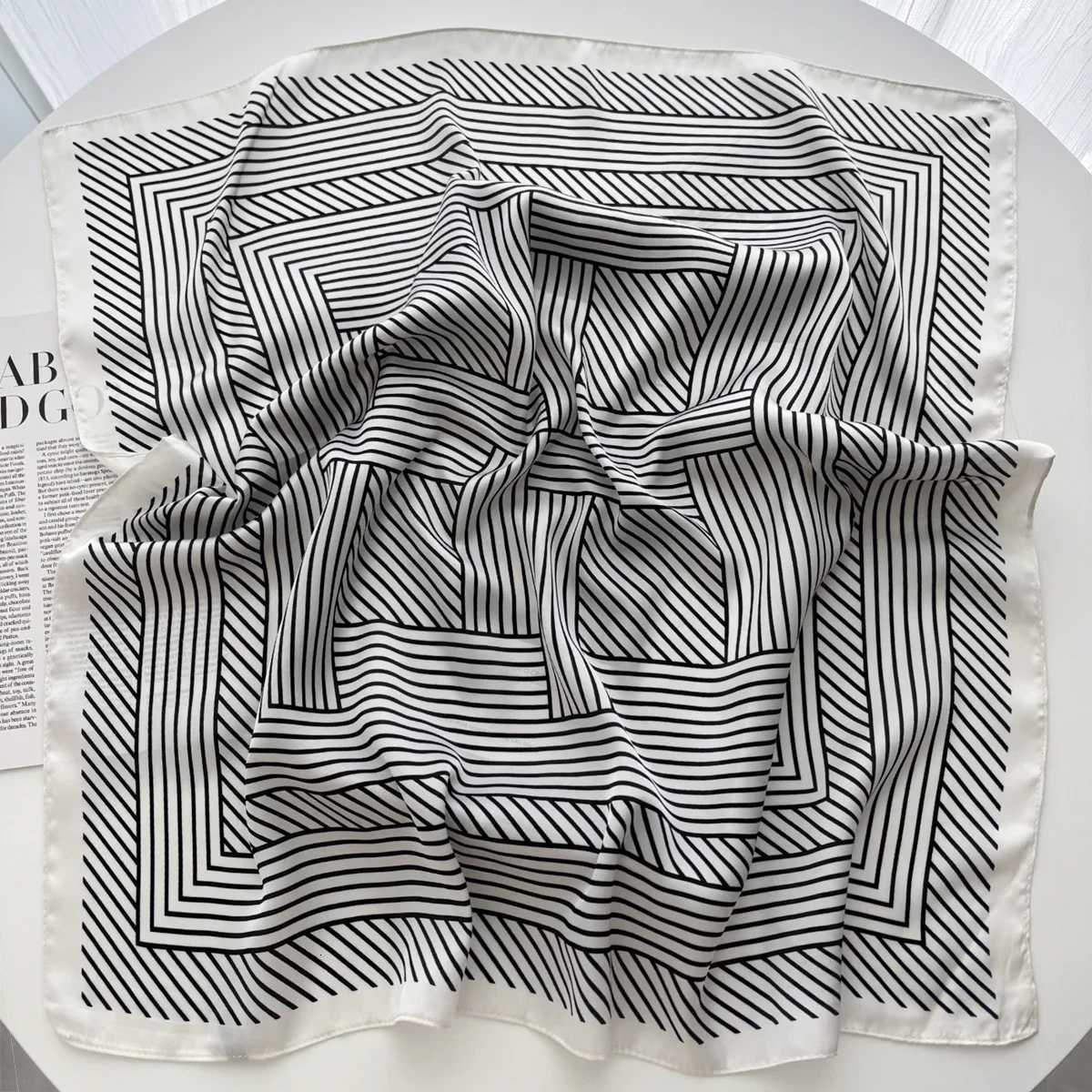 Flower Printed Square Scarf Elegant Thin Breathable Decorative Neck Scarves Windproof scarf For Wen X260328