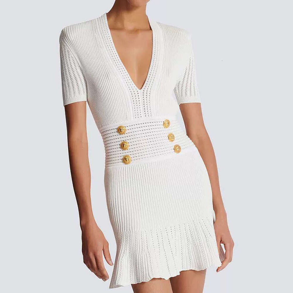 Spring and Autumn New Designer European and American Fashion High Quality A9 Knitted V-neck Slimming Women's Short sleeved Dress