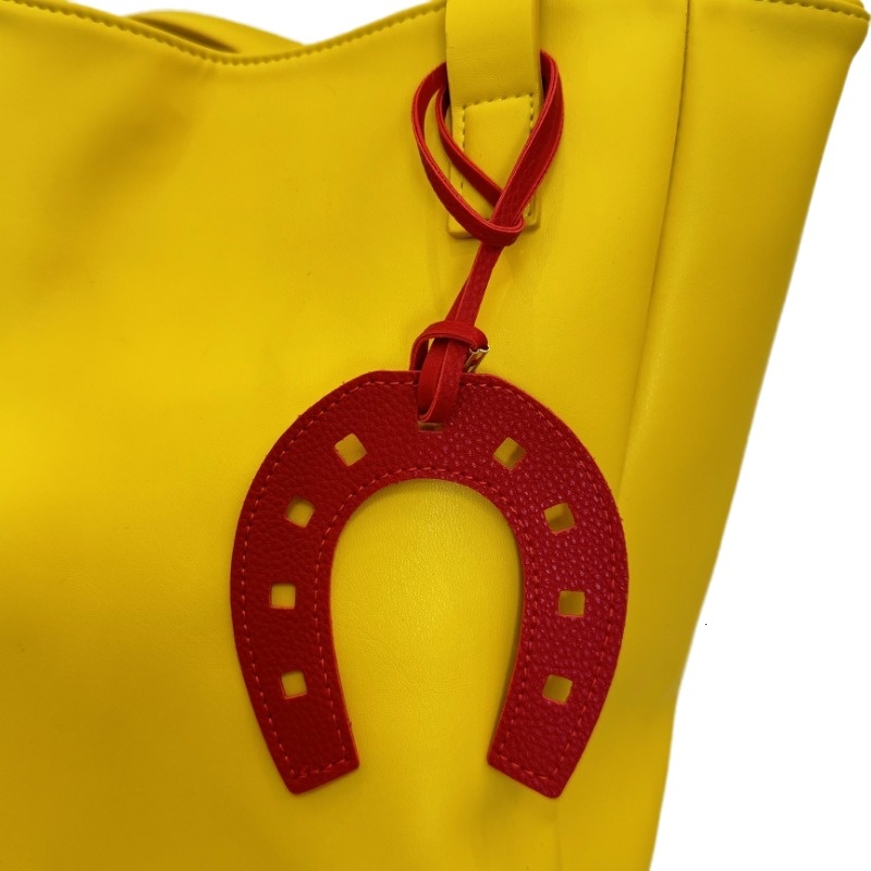 Horseshoe Keychain Charm Fashion Bag Double Sided U Shaped Lychee Pattern PU Leather Pendant For birthday gift Handbag Purse Basket Decoration