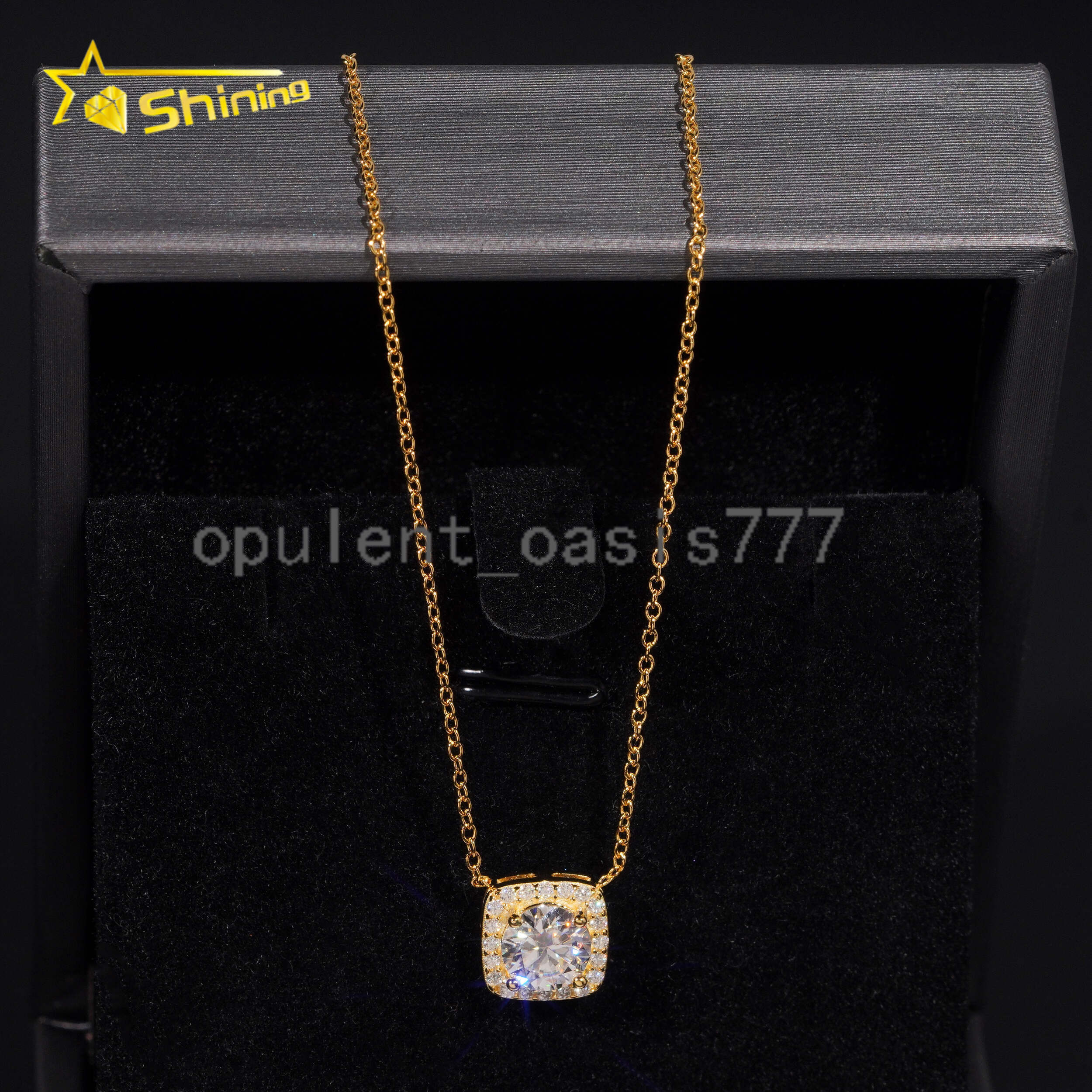 Hot Selling Christmas Present Fashion Necklace Charms 925 Sterling Silver Round Shape Moissanite Pendant Necklaces Women