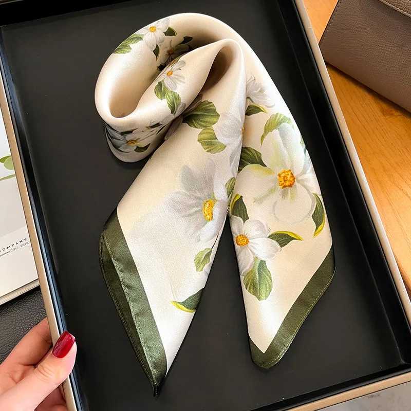 1pcs 70cm Lily Flower Pattern Silk Scarf Women Simulated Silk Fresh and Fashionable Versatile Headwear Clothing and Square Scarf Z260330