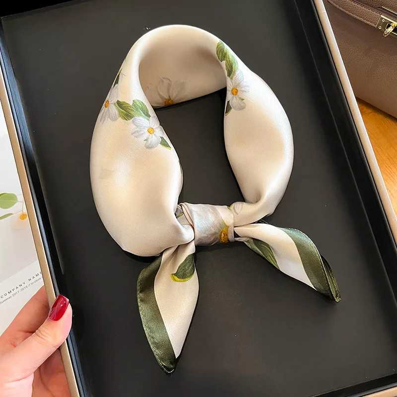 1pcs 70cm Lily Flower Pattern Silk Scarf Women Simulated Silk Fresh and Fashionable Versatile Headwear Clothing and Square Scarf Z260330