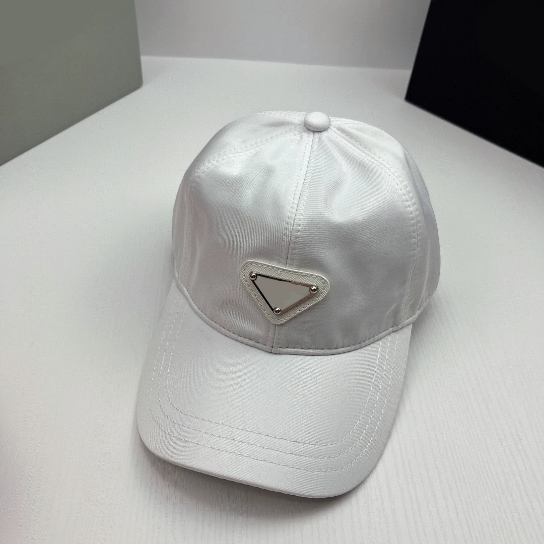 Designer Fitted Baseball Hats for Adults Classic Style Lightweight Cap Trendy Baseball Hats for Sports Daily Wear