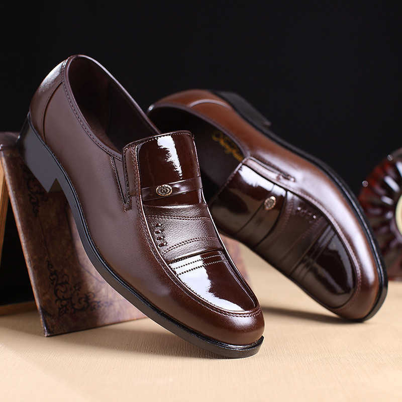 Spring Men Leather Shoes Fashion Male Flats Round Toe Mens Business Formal Shoes Comfortable Office Dress Shoes Wedding Shoe K260328