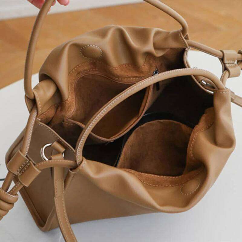 Brand Pleated Cloud Shaped Women Stylish Drawstring Shoulder Crossbody Bag Luxury Large Capacity Minimalist Commuter Handbag TIANOUDAISHU