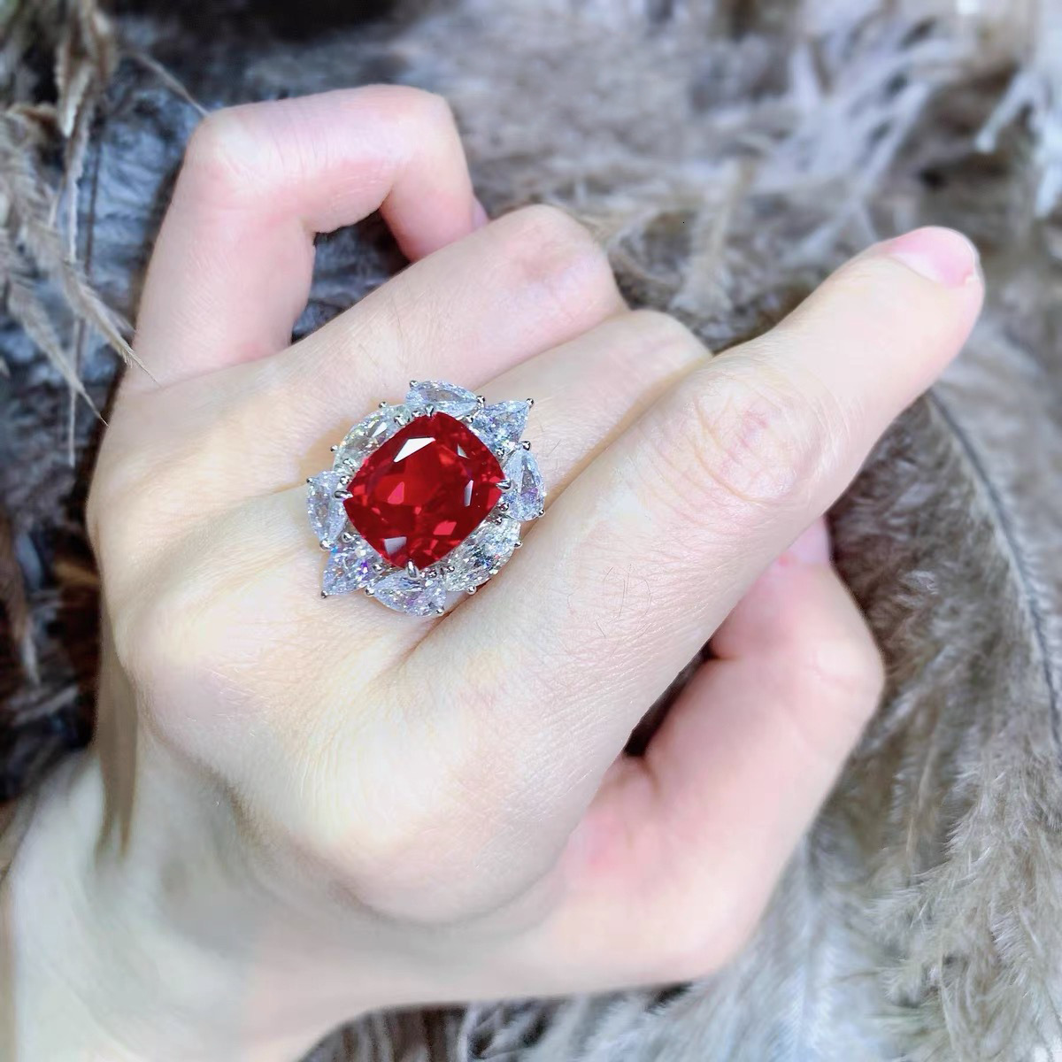 Jewlery Designer For Women High-End Dazzling Gemstone Ring With Ruby, Adjustable Size, Fashionable Design, Luxurious And Ultra-Sparkling