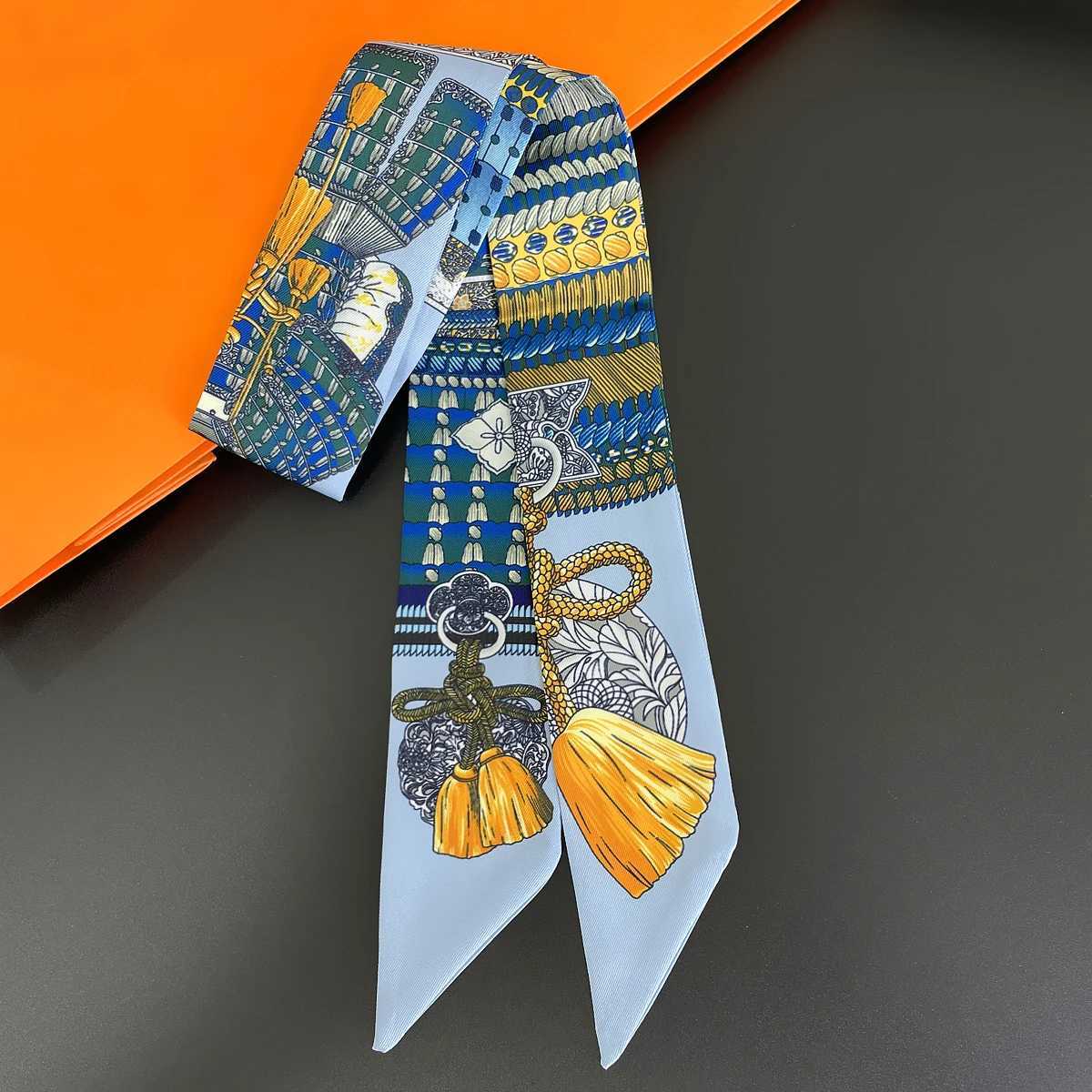 2023 New Design Armor Print Wen Scarf Luxury Brand Silk Scarf Fashion Hair band Foard Skinny Bag Scarves Neckerchief X260328