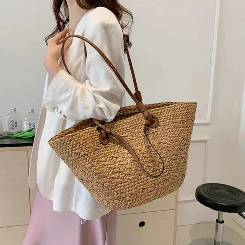 Handmade Straw Tote Bag Large Capacity Woven Light Versatile Beach Vacation Exquisite Hand-held Shoulder Bag260316