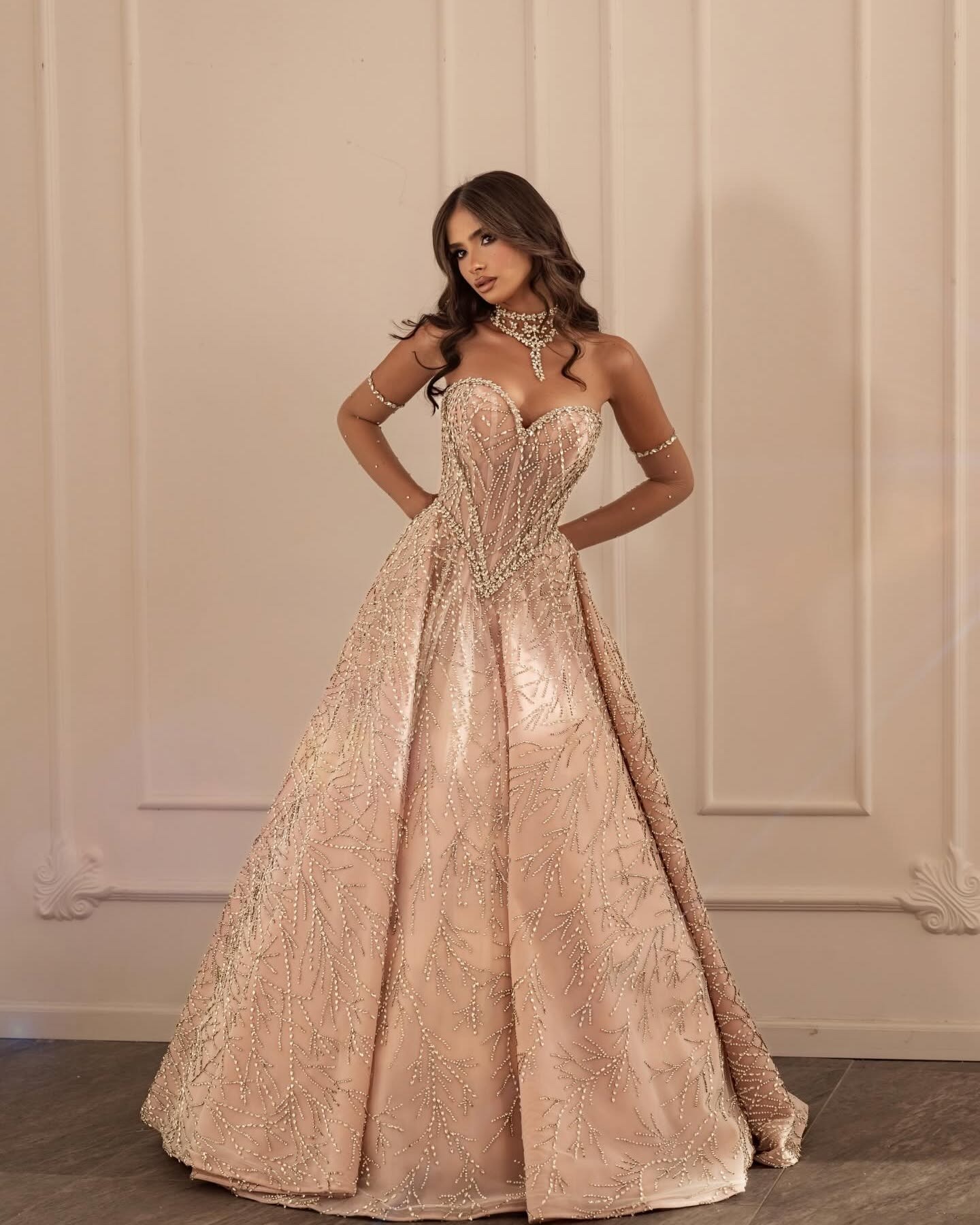 Elegant Evening Dresses Appliques Beads Sexy Sweetheart A-Line Lace-Up Back Prom Dress Sweep Train Vestido De Noite Customized
