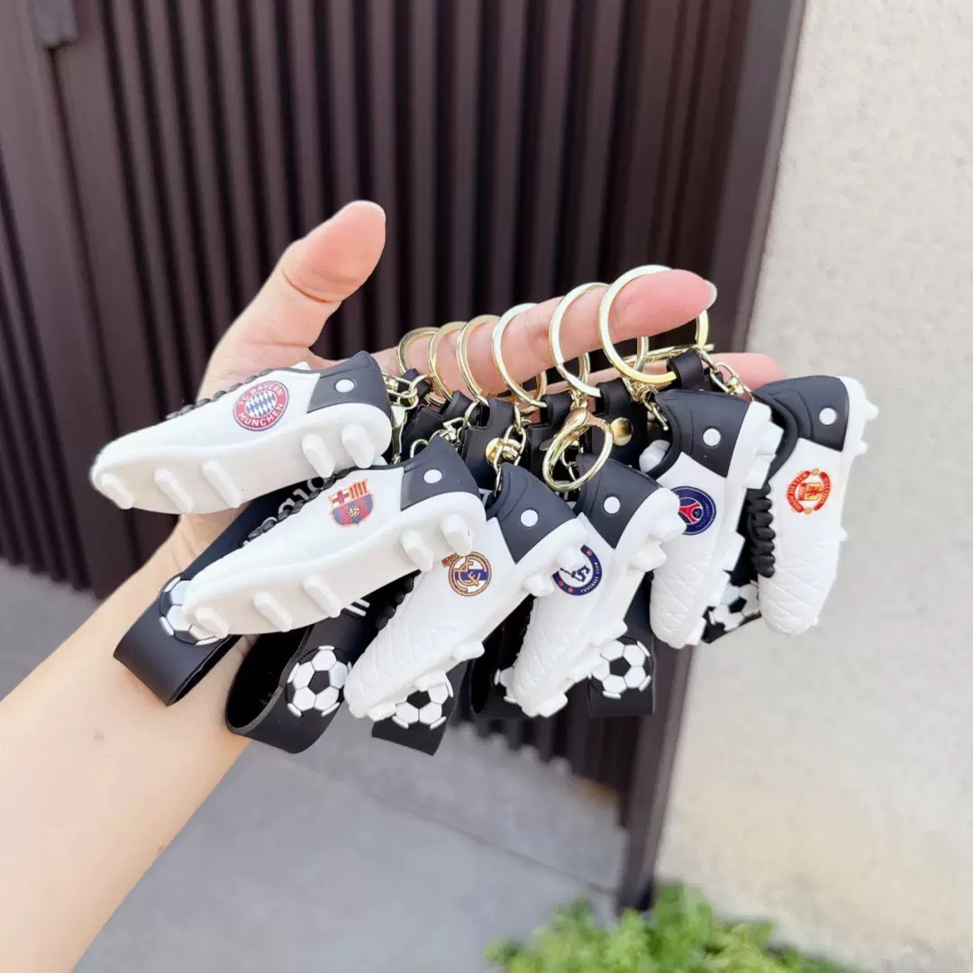 free shipping New World Cup Soccer Boot Keychain, Sports Shoe Pendant for Backpack & Car Keys, Boys Fans Small Gift Accessory