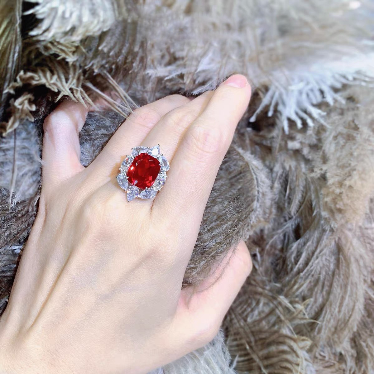 Jewlery Designer For Women High-End Dazzling Gemstone Ring With Ruby, Adjustable Size, Fashionable Design, Luxurious And Ultra-Sparkling