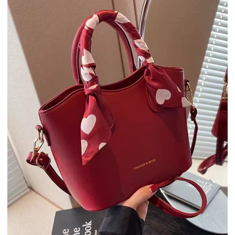High-End Women's Large Capacity New Crossbody Wedding Bride Handbag Bucket Bag Red Envelope