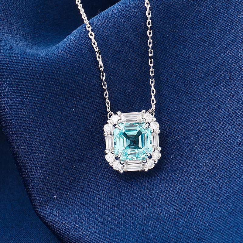 Designer luxury direct K gold pendant necklace for women, niche versatile collarbone necklace