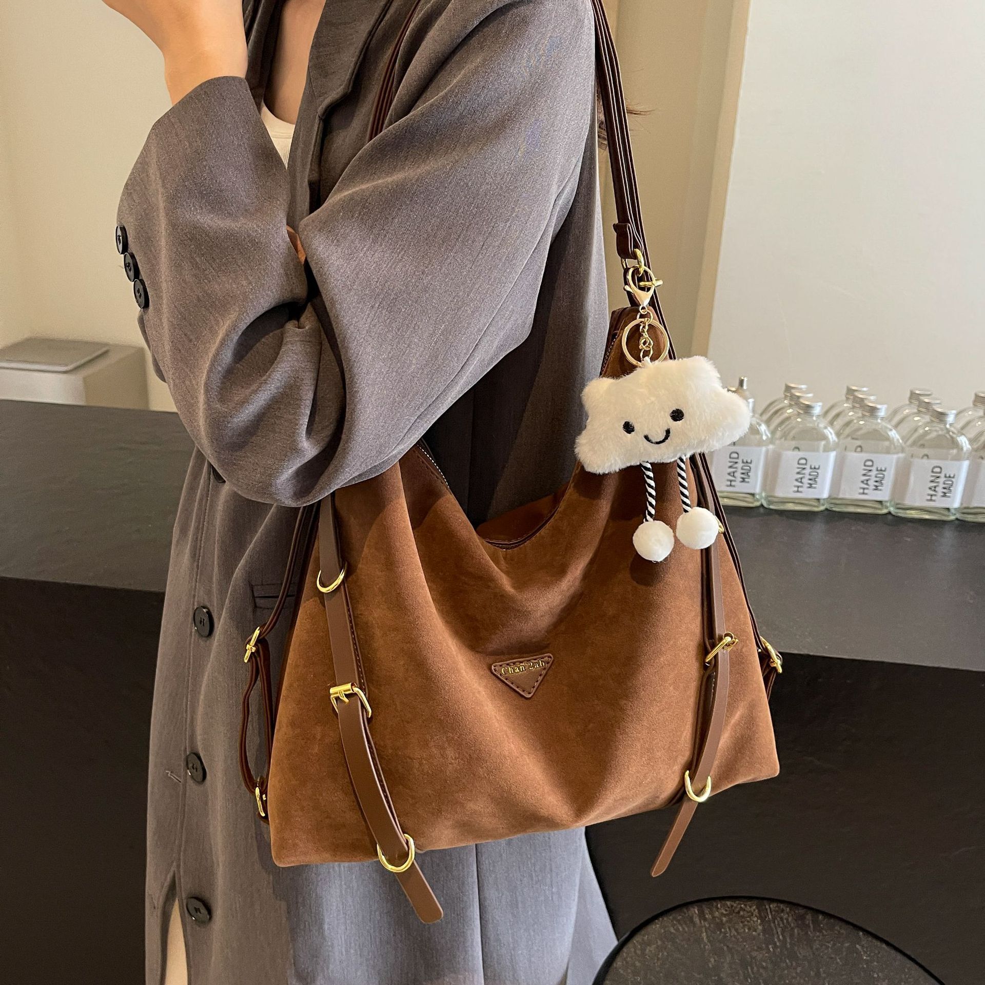 Casual retro large-capacity women's new college style double shoulder backpack versatile suede tote bag