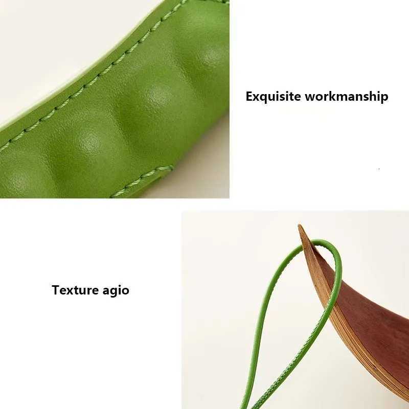 Cowhide pea bag charm keychain car accessories handmade pea pods leather bag pendant High-end bag accessories Z260330
