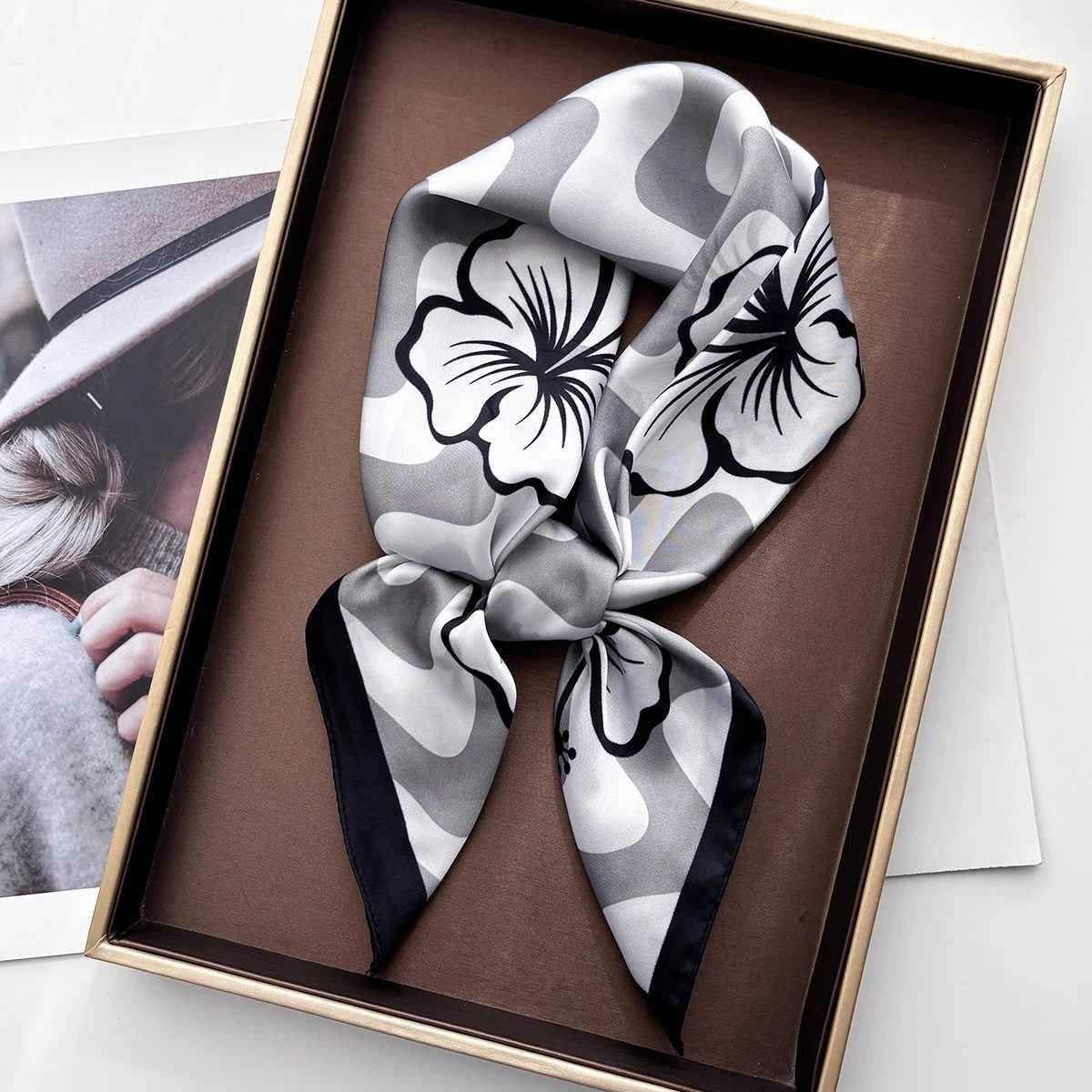 Fashion Floral Print Scarf Silk Imitation Scarf Wen Square Hairbands Foard Fem Bandana Neck Kerchief bands 2026 New X260328