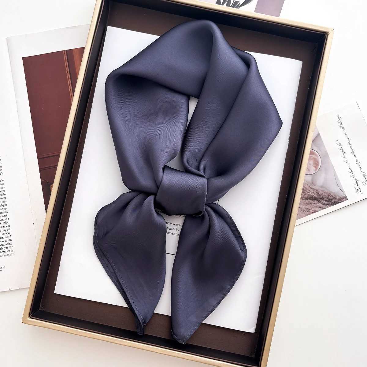 New Floral Print Silk Feeling 70cm Square Scarf Wen Foard Neckerchief Lady Satin Hijab Fem Decorate Neck Ties X260328