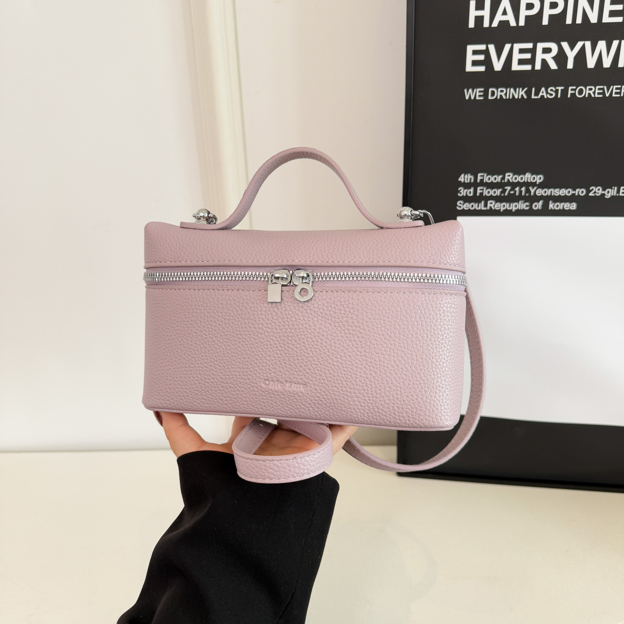 New Korean-style trendy niche small square handbag commuting, versatile and simple crossbody bag for women, model