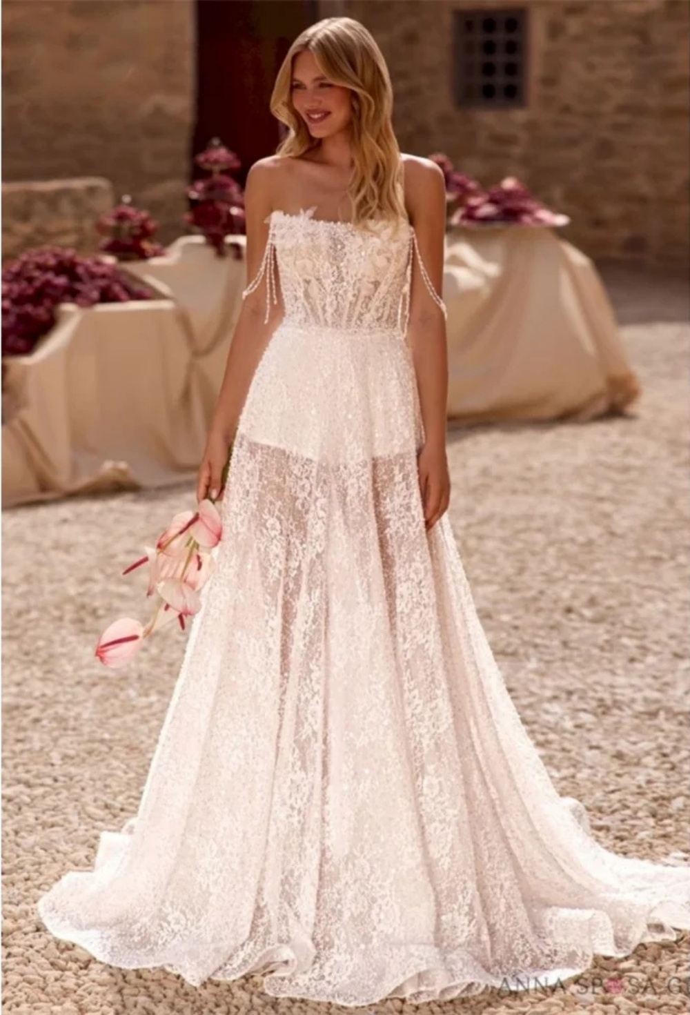 Elegant A Line Women Wedding Dress Strapless Sleeveless Bridal Gowns Beading Sequins Lace Sweep Train Dress Custom Made vestidos de novia