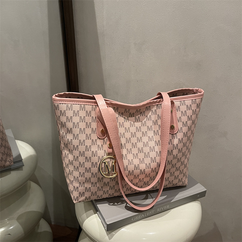 Free Shipping High Value Monogram Tote Bag for Women Large Capacity Shoulder Bag Casual M Letter Handbag