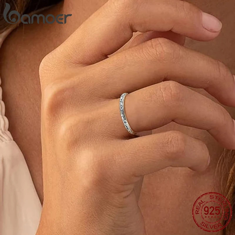 925 Sterling Silver Vintage Embossed Vine Pattern Band Ring for Women Stackable Engraved Iris Ring Minimalist Daily Gift 260324
