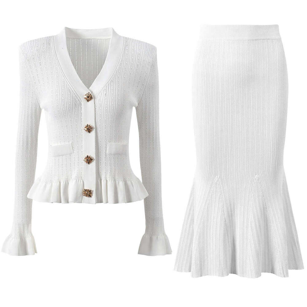 European and American spring and autumn new designer high-quality knitted V-neck r27 slim fit long r27 sleeved women's dress