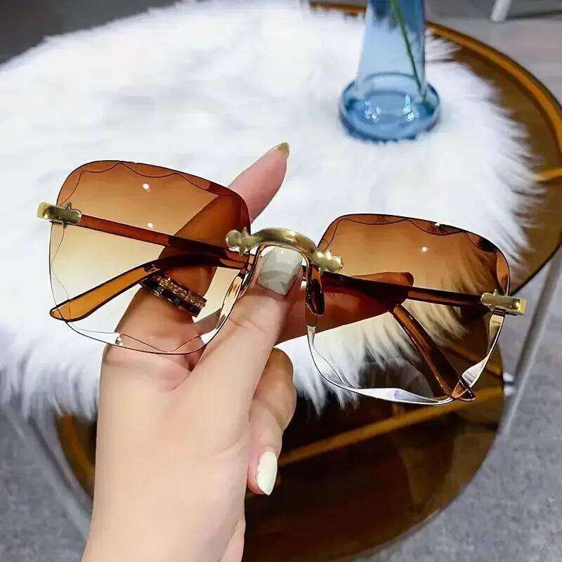 Square Rimless Sunglasses Women Luxury Brand Designer Summer Red Glasses Fashion Sun glasses For Men UV400 Shades Oculos 26Y0330