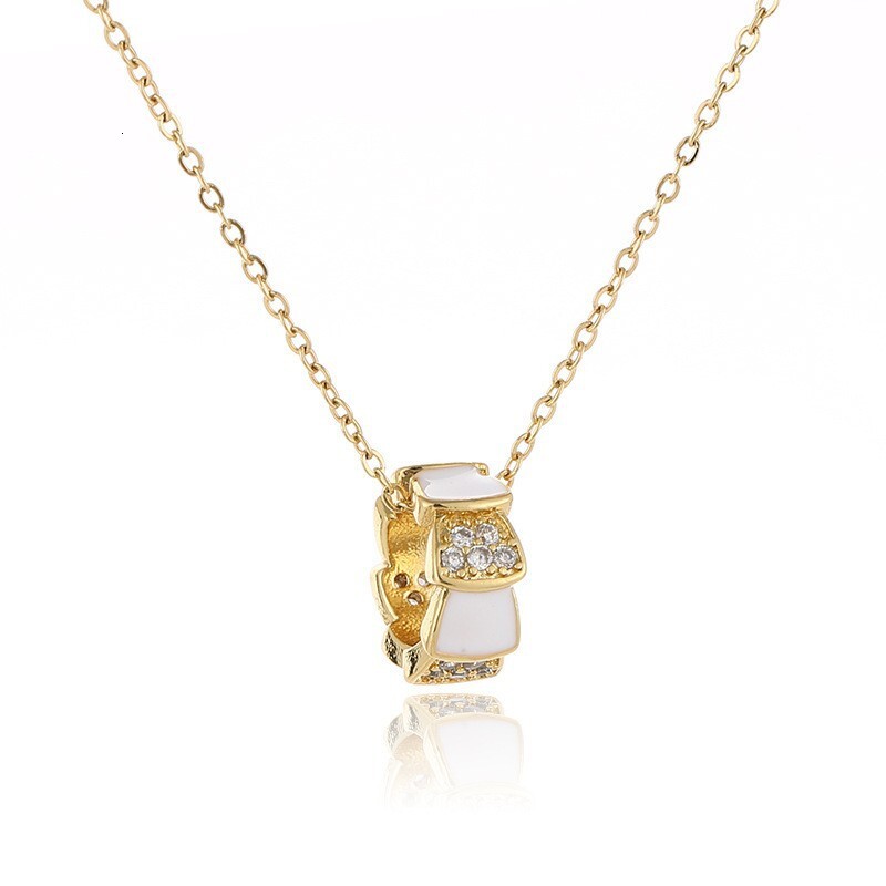 Necklace Gold Plated Full Diamond Natural Mother-Of-Pearl Snake Bone Necklace For Women Elegant Fashion Versatile Snake-Shaped Collarbone Chain Neckla