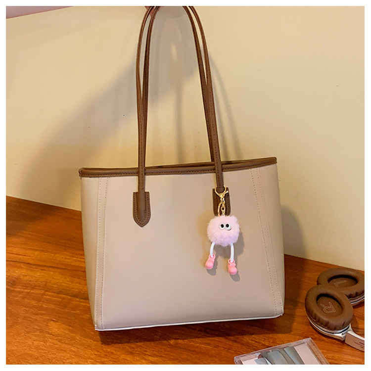 Free Shipping High Value Leather Tote Bag for Women Large Capacity Shoulder Bag Cute Plush Charm Handbag