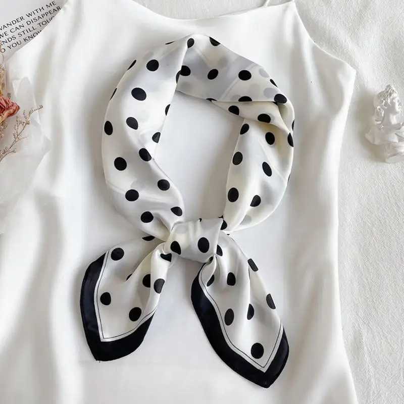 Luxury Design Print Silk Square Scarf Wen Soft Horse Hairband Neckerchief Foard Bag Ribbons Gift Off Hijab band HOT X260328