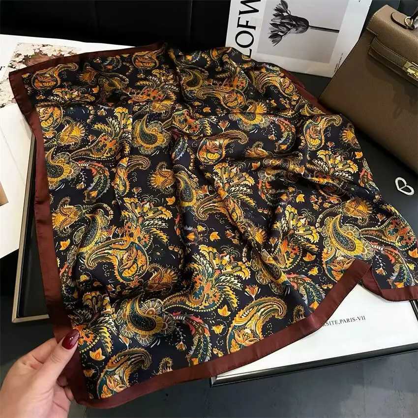 2026 New Retro Print Cashew Scarf Women Simulated Silk Hijab Versatile Neckerchief Satin Shawl Bag Ribbon Headband Wraps Bandana Z260330